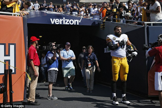 Alejandro Villanueva and the NFL's Anthem Debate