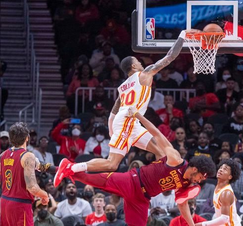 John Collins Amazing Dunk